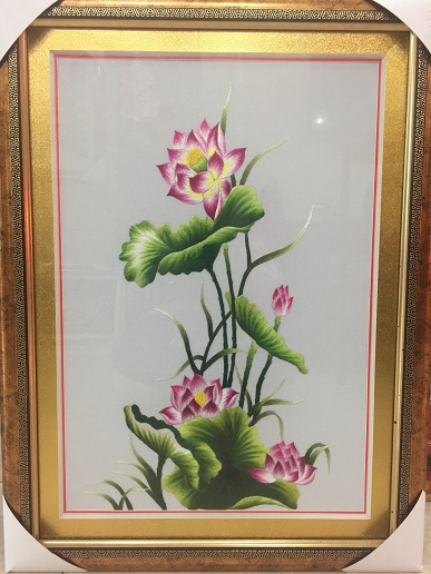 Nội, ngoại thất: Ý nghĩa độc đáo của những bức tranh thêu tay về đề tài hoa cỏ Tranh-th%C3%AAu-hoa-tnc0629